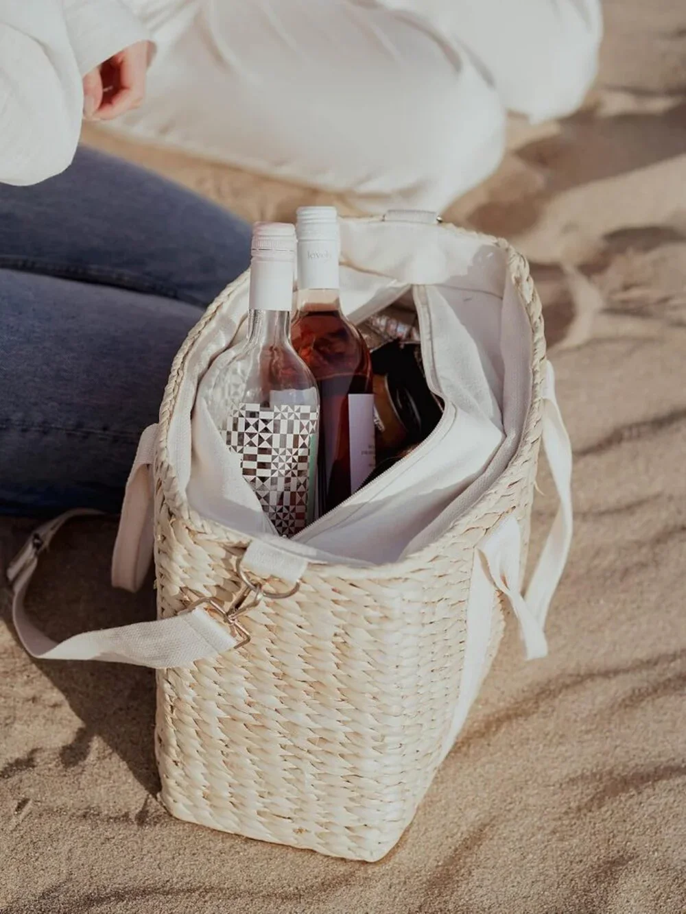 Insulated Beach Cooler Bag, Leak Proof, Premium Quality Corn Husk, Beach Bag, Po - Picture 8 of 8